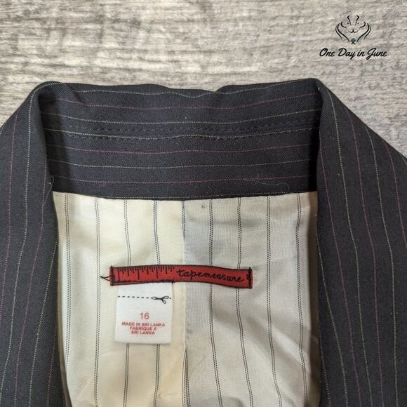 Tapemeasure Pin Stripe 3 Button Blazer Size 16 - Picture 2 of 5